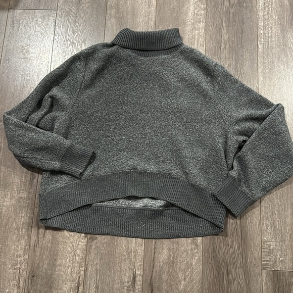 Zara cozy grey fleece cropped turtleneck sweater L - Picture 2 of 4